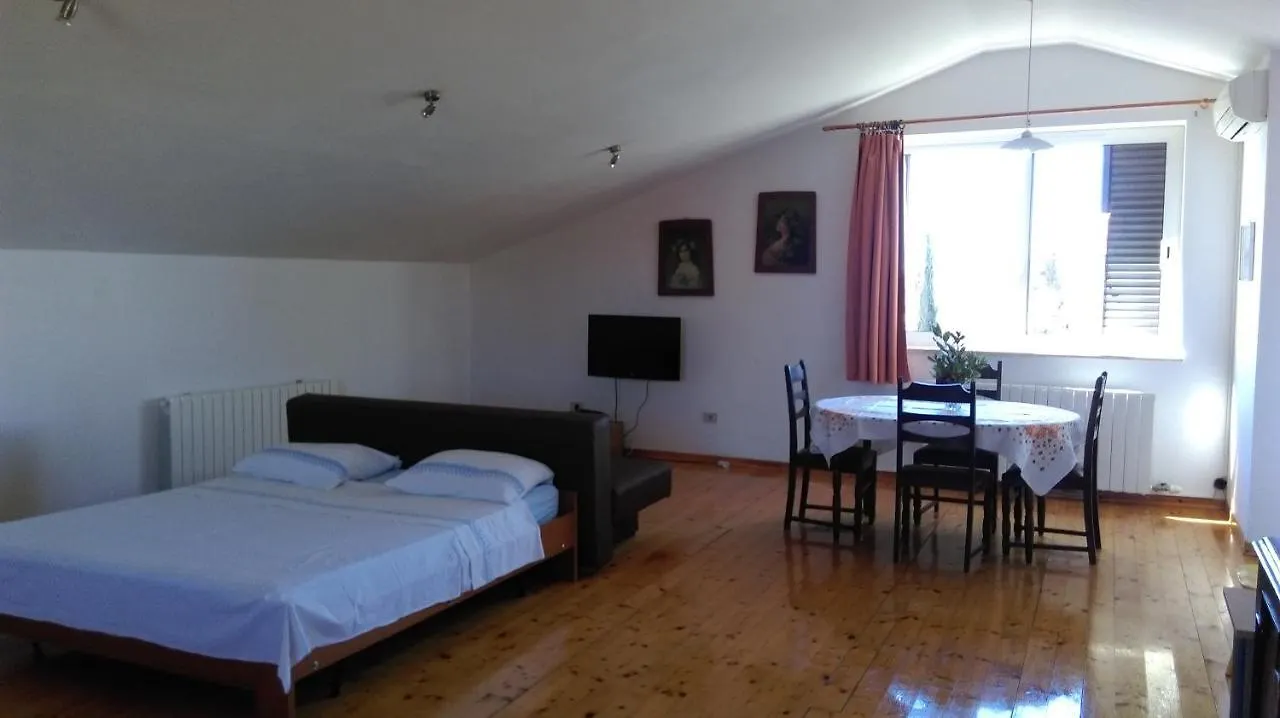 Apartment Elinor 2 Rovigno